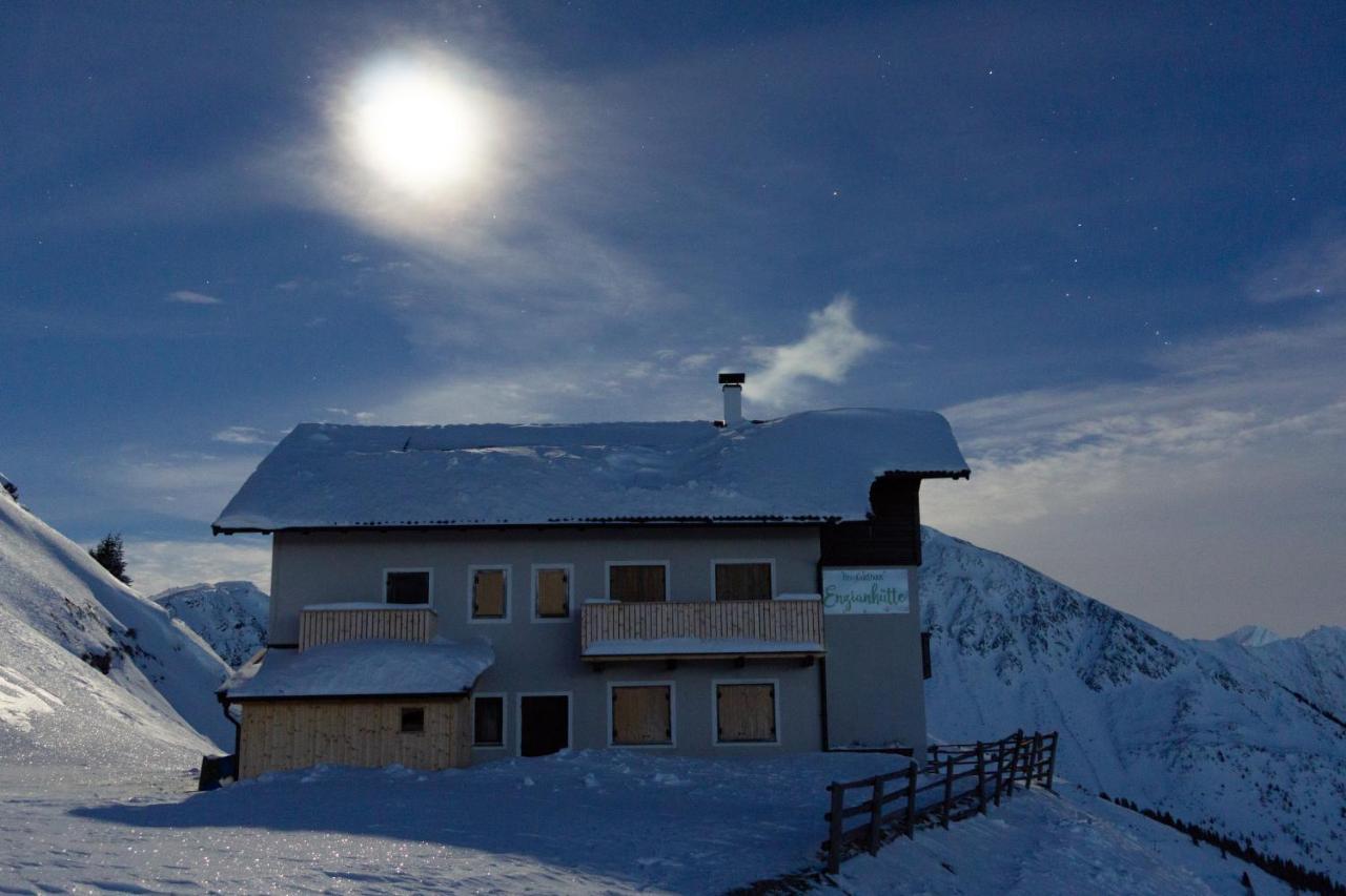 Enzianhuette Berggasthaus San Leonardo in Passiria Zewnętrze zdjęcie